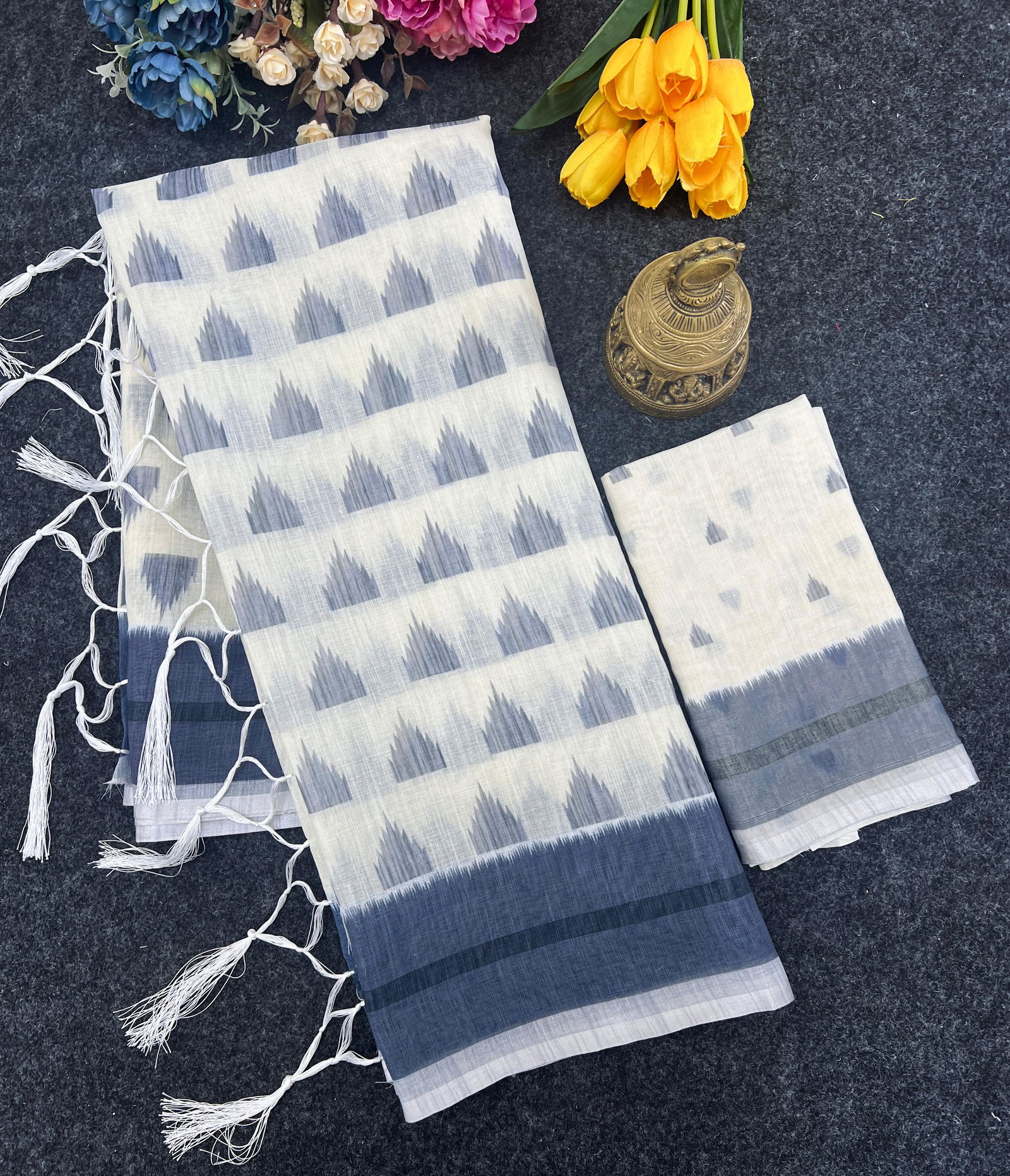 MG 417 Plain Linen Digital Printed Sarees Wholesale Market In Surat 